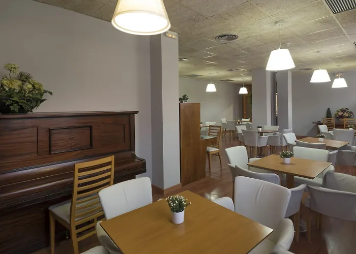 Rosamar & 4*s מלון